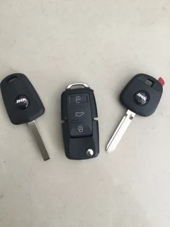 Locked out? Lockmith and car key programming