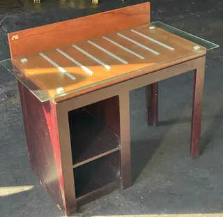 GOOD CONDITION DESK FOR SALE!!!