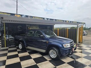 2000 TOYOTA HILUX V8 LEXUS AUTO ( TOW TRUCK ) - EXCELLENT CONDITION