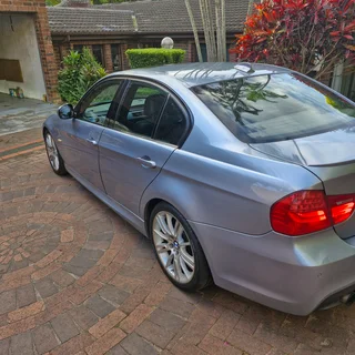2011 BMW 3 Series Sedan