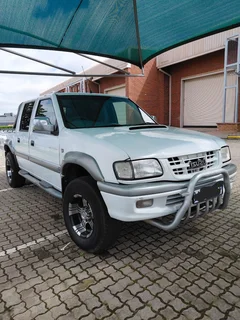Isuzu 300TDI LX D/C