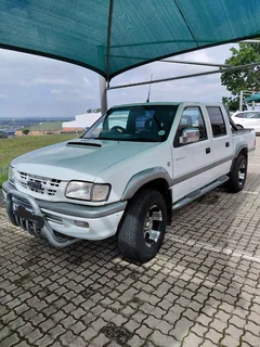 Isuzu 300TDI LX D/C