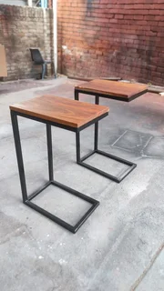 C-SHAPED SIDE TABLE