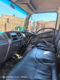 2014 Isuzu N-Series Dropside