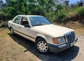 1987 Mercedes Benz 230E