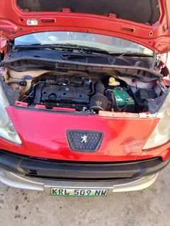 2007 Peugeot 1007 Sedan