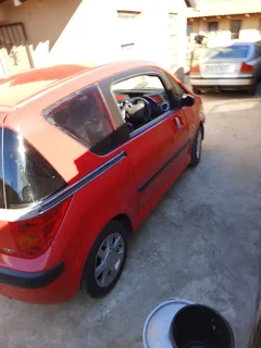 2007 Peugeot 1007 Sedan