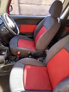 2007 Peugeot 1007 Sedan