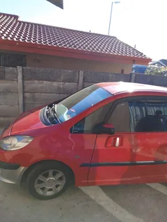 2007 Peugeot 1007 Sedan