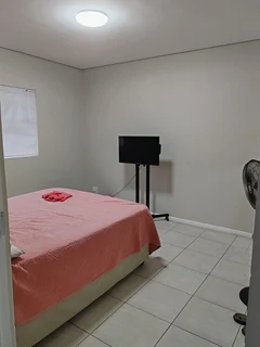 Spacious 2-bedroom apartment in Ottery for SALE.