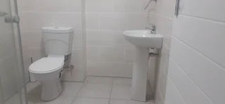 Spacious 2-bedroom apartment in Ottery for SALE.