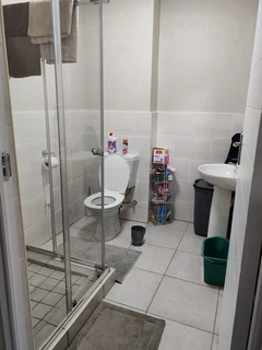 Spacious 2-bedroom apartment in Ottery for SALE.