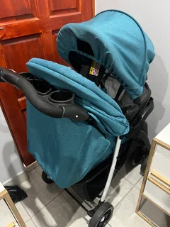 stroller and car seat