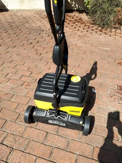 Karcher Commercial BR 40 floor scrubber