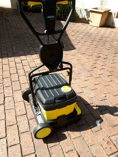 Karcher Commercial BR 40 floor scrubber