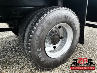 2018 UD UD90 with DROPSIDE BODY