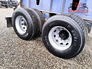 2016 CIMC 45 CUBE SIDE TIPPER