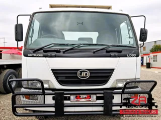 2018 UD 90 LONG WHEELBASE TRUCK