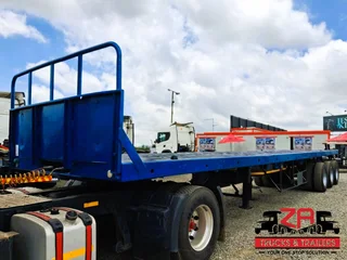 2013 Paramount Tri-axle Flat Deck Trailer
