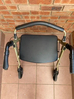 Rollator walker heavy duty