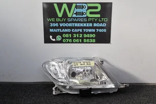 Toyota Hilux D4D 2006 Right Side Headlight