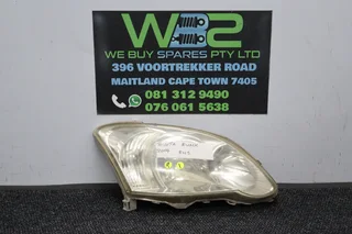 Toyota Runx  2004 Right Side Headlight