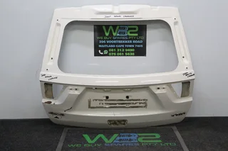 Jeep Grand Cherokee White Tailgate