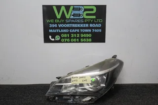 Toyota  Yaris 2015  Left Side Headlight
