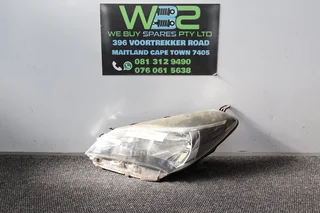 Toyota Yaris 2014-2017  Left Side Headlight