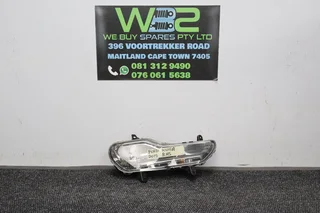 Ford Kuga  2015 Right Side Spotlight