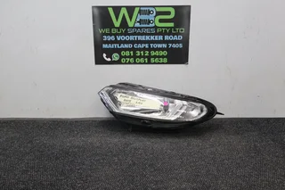 Ford Ecosport 2015 Left Side Headlight