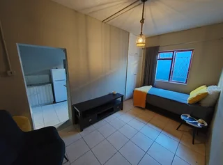 *****1 x bedroom flatlet! Seperate Entrance-Bloemhof, Bellville*****