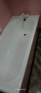 Bath tubs Re-Glazing specializes