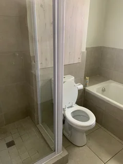 2 bedroom apartment- flatshare