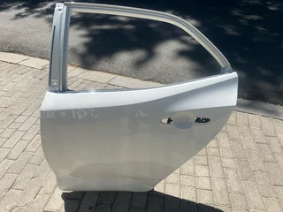 2022 TOYOTA COROLLA HATCHBACK LEFT REAR DOOR SHELL FOR SALE . IN EXCELLENT CONDITION