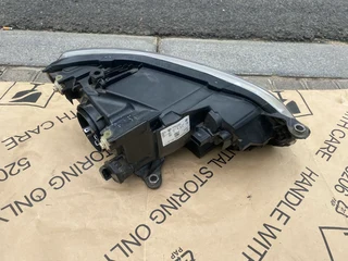 2019 VW UP LED HEADLIGHT LEFT SIDE FOR SALE. IN PRISTINE CONDITION