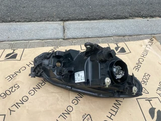 2019 VW UP LED HEADLIGHT LEFT SIDE FOR SALE. IN PRISTINE CONDITION