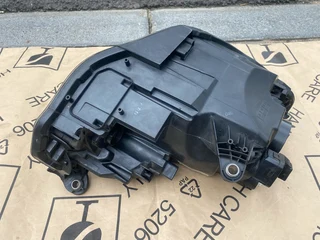 2019 VW UP LED HEADLIGHT LEFT SIDE FOR SALE. IN PRISTINE CONDITION
