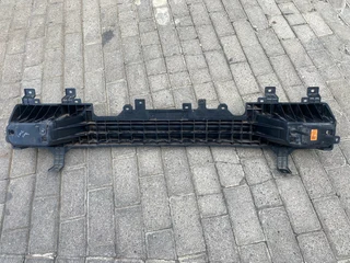 2024 HYUNDAI I10 GRAND REAR BUMPER STIFFENER FOR SALE. IN EXCELLENT CONDITION