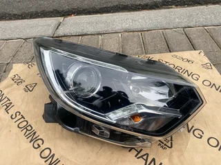 2024 RENAULT TRIBER HEADLIGHT RIGHT SIDE FOR SALE