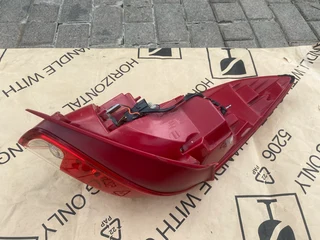 2015 HYUNDAI VELOSTER LED TAIL LIGHT RIGHT SIDE FOR SALE. IN PRISTINE CONDITION