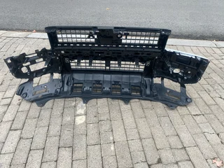 2025 TOYOTA LAND CRUISER PRADO VX-R FRONT BUMPER FOR SALE. IN EXCELLENT CONDITION