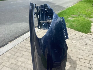 2016 PORSCHE CAYENNE RIGHT FRONT FENDER FOR SALE. IN PRISTINE CONDITION