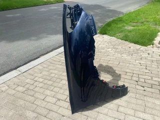 2016 PORSCHE CAYENNE RIGHT FRONT FENDER FOR SALE. IN PRISTINE CONDITION