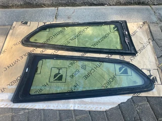 2013 VOLVO C30 REAR QUARTER GLASSES FOR SALE. IN PRISTINE CONDITION