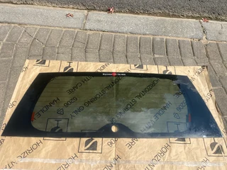 2013 Suzuki Vitara Rear Windscreen For Sale. In Pristine Condition