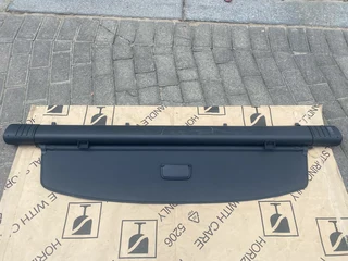 2017 Vw Touareg Parcel Shelf For Sale. In Pristine Condition