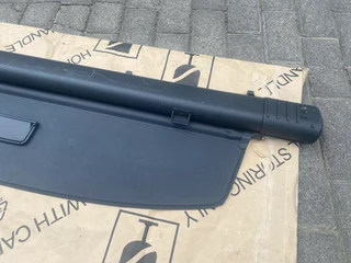 2017 VW TOUAREG PARCEL SHELF FOR SALE. IN PRISTINE CONDITION