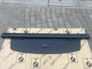 2017 VW TOUAREG PARCEL SHELF FOR SALE. IN PRISTINE CONDITION
