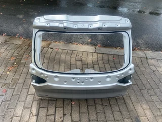 2024 NISSAN MAGNITE TAILGATE SHELL FOR SALE. IN PRISTINE CONDITION